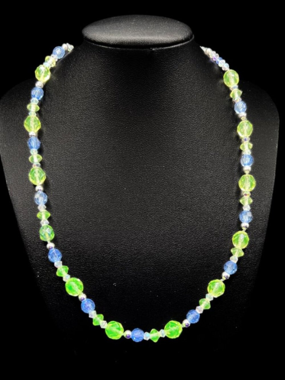 Handmade Uranium Glass Vaseline Glass Beaded Necklace With Reclaimed Beads UV - Picture 4 of 6